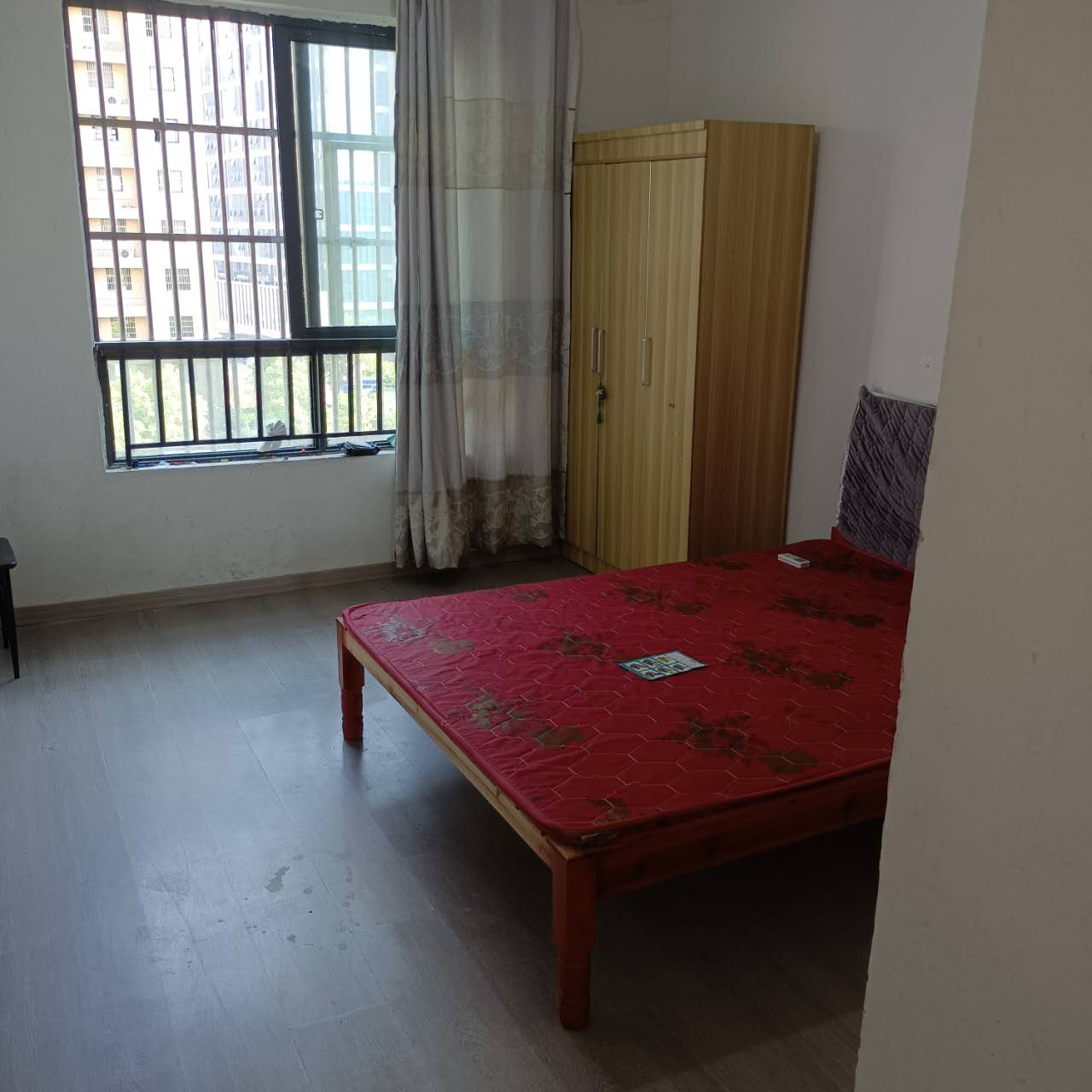 金园学府 2室1厅 89㎡ 简装